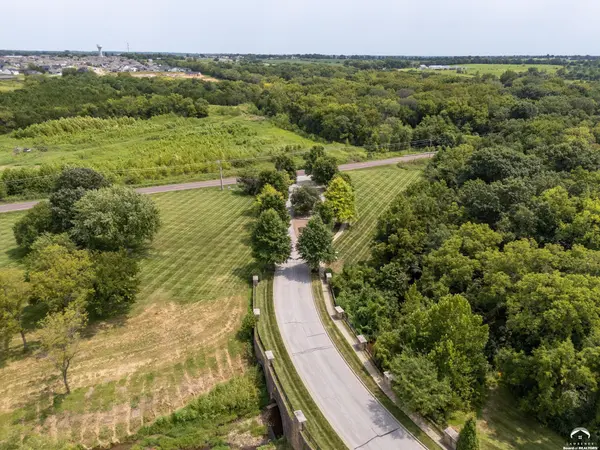 16631 Ruby CT, Basehor, KS 66007