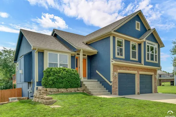 16631 Ruby CT, Basehor, KS 66007