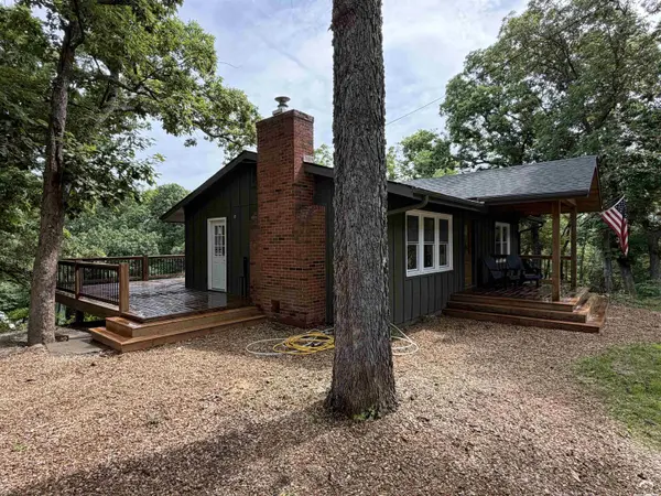 8890 Sycamore LN, Ozawkie, KS 66070