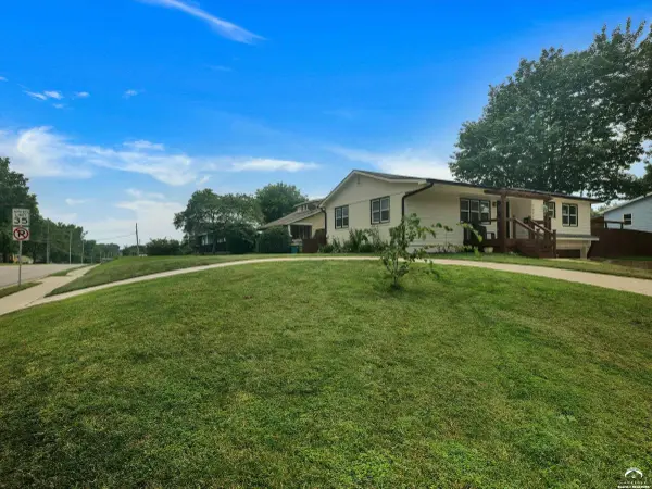 7002 Nieman RD, Shawnee, KS 66203