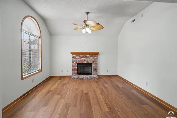 815 Moundridge DR, Lawrence, KS 66049