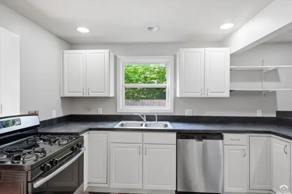 726 Alabama ST, Lawrence, KS 66044