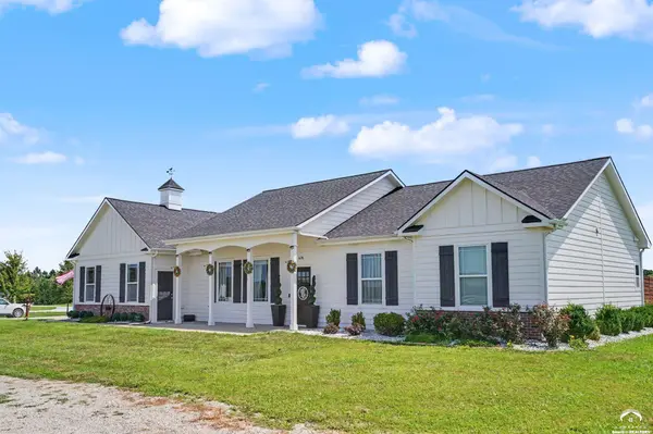 676 E 1375 RD, Lawrence, KS 66046