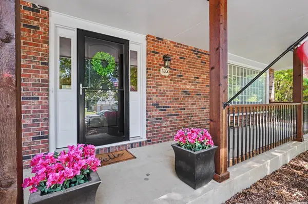 3200 Longhorn DR, Lawrence, KS 66049