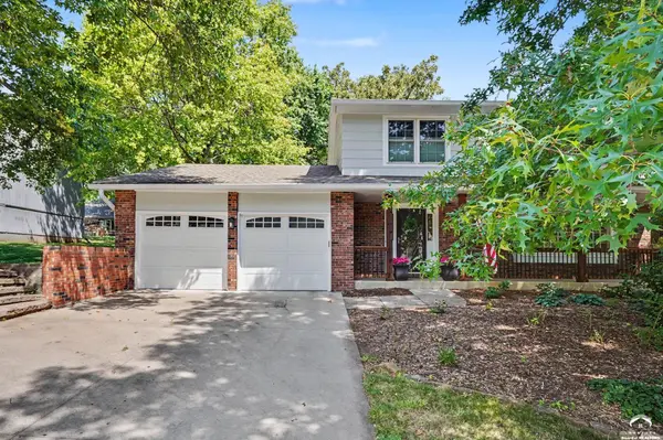 3200 Longhorn DR, Lawrence, KS 66049