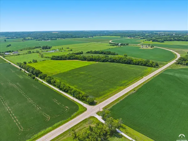 875 N 1000 RD, Lawrence, KS 66047