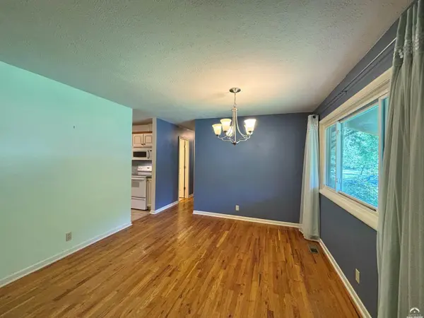 938 Lawrence AVE, Lawrence, KS 66049