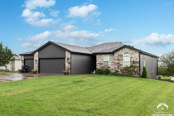 10037 Greenview DR, Meriden, KS 66512