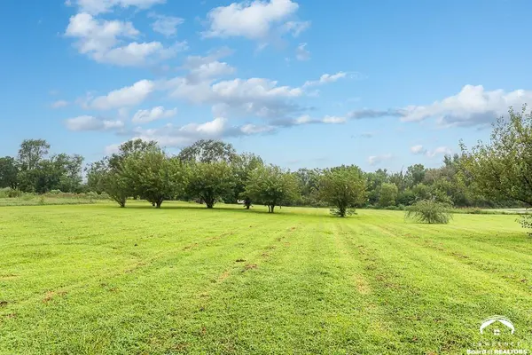 10037 Greenview DR, Meriden, KS 66512