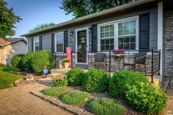 1322 Tall Grass CT, Eudora, KS 66025