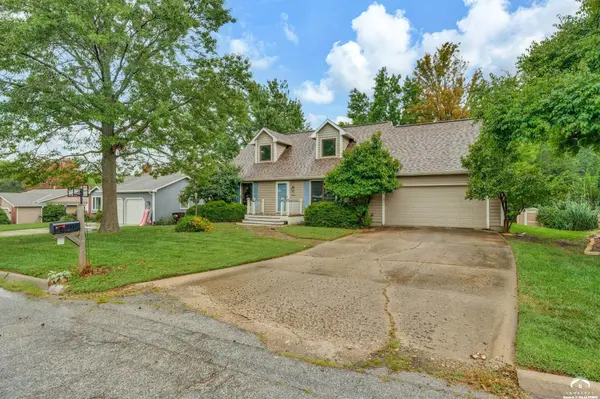 3613 Parkview CT, Lawrence, KS 66049