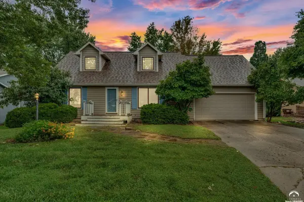 3613 Parkview CT, Lawrence, KS 66049