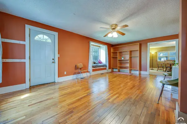 310 W Bridge ST, Perry, KS 66073