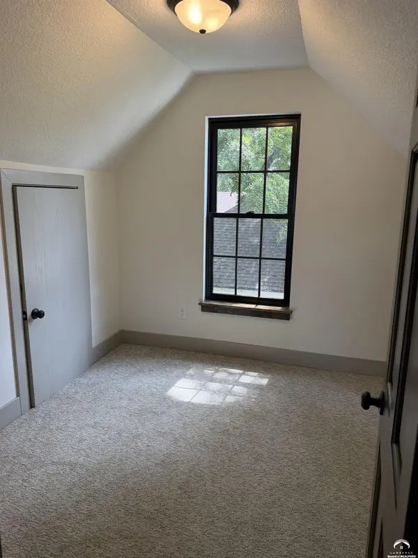 412 Michigan ST, Lawrence, KS 66044