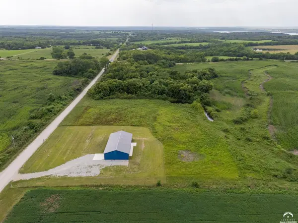 10594 86th ST, Oskaloosa, KS 66066