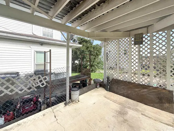 109 N 10th ST, Atchison, KS 66002