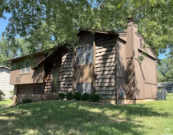 1200 Randall RD, Lawrence, KS 66049