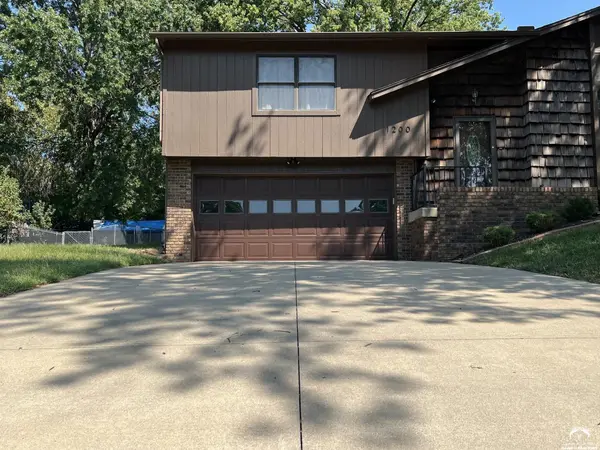 1200 Randall RD, Lawrence, KS 66049