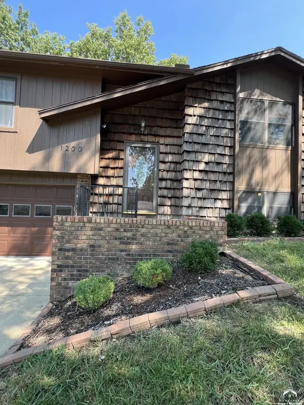 1200 Randall RD, Lawrence, KS 66049