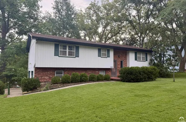 3012 Topeka LN, Lawrence, KS 66047