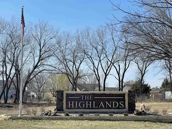 000 E Snokomo Rd, Hutchinson, KS 67502