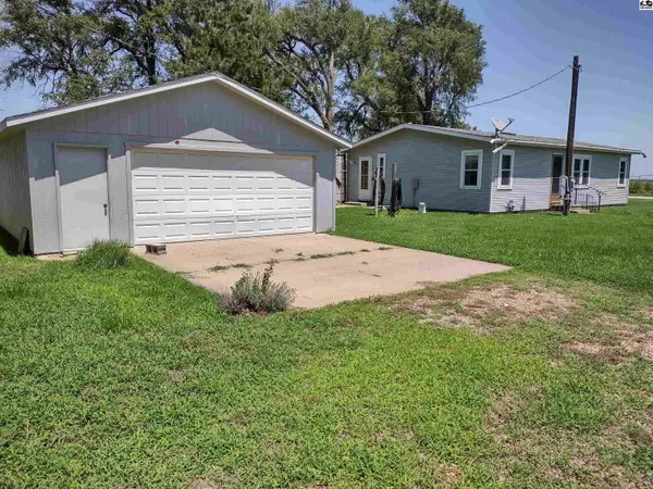403 N Main St, Iuka, KS 67066