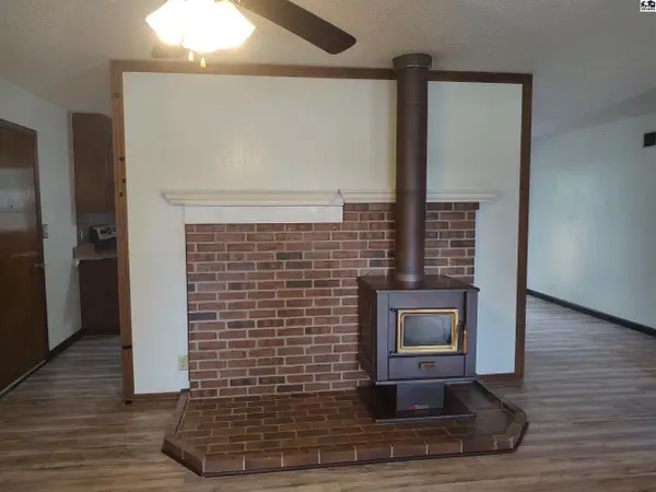 431 S McPherson St, Galva, KS 67443