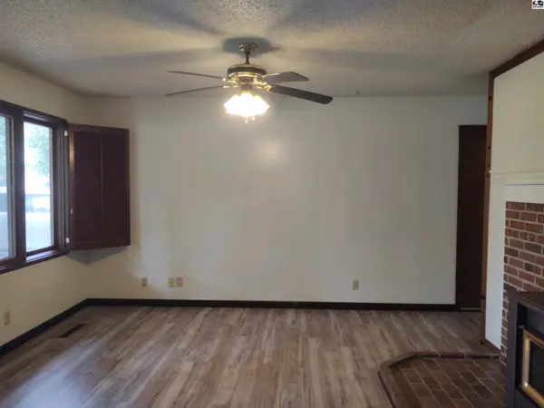 431 S McPherson St, Galva, KS 67443