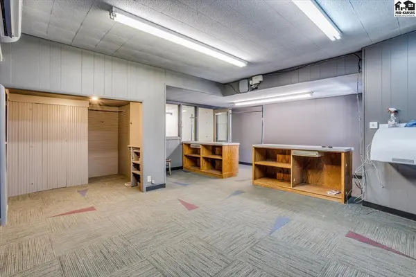 214 S Main St, Mcpherson, KS 67460