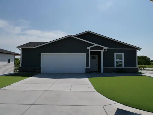 1025 Spring Creek Rd, Mcpherson, KS 67460
