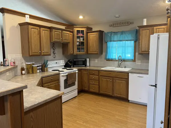 608 Baldwin St, Galva, KS 67443