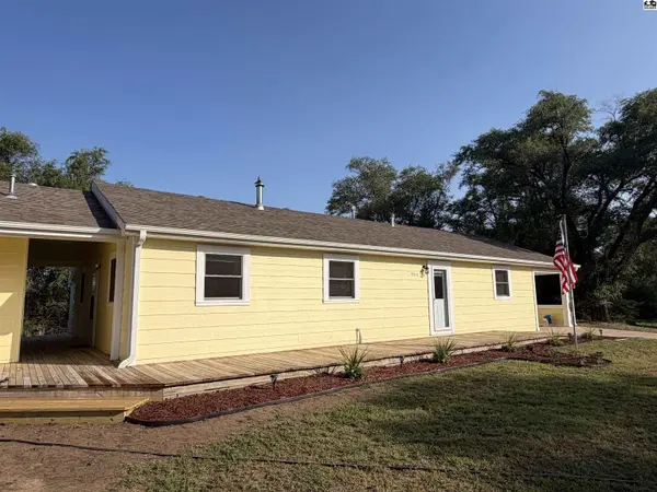 5517 E 17th Ave, Hutchinson, KS 67501
