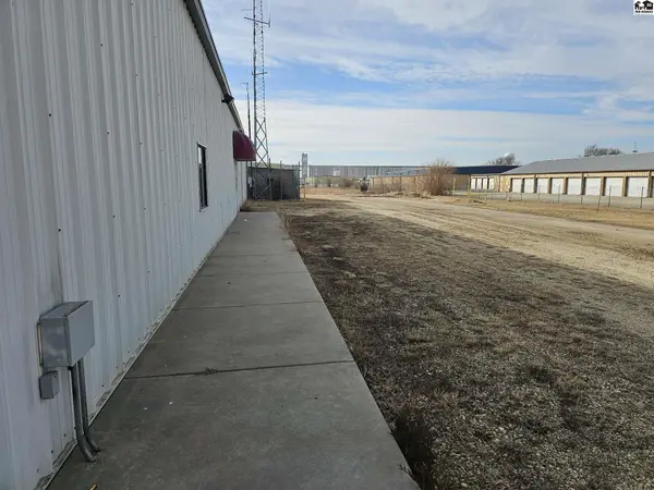 2611 E 17th Ave, Hutchinson, KS 67501
