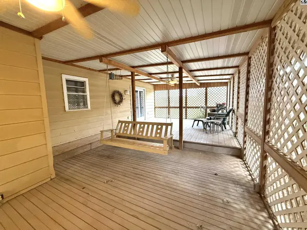 624 N Springfield, Anthony, KS 67003