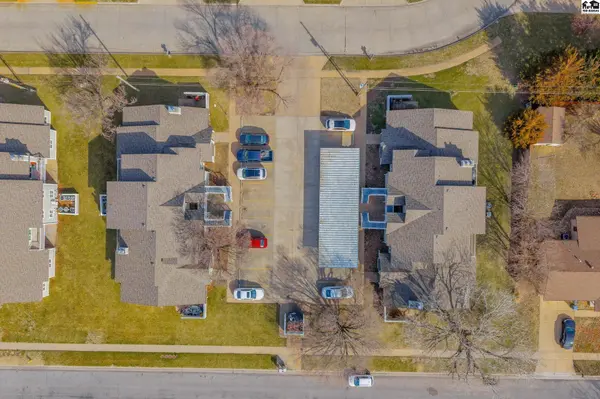 1710 E 24th Ave, Hutchinson, KS 67502
