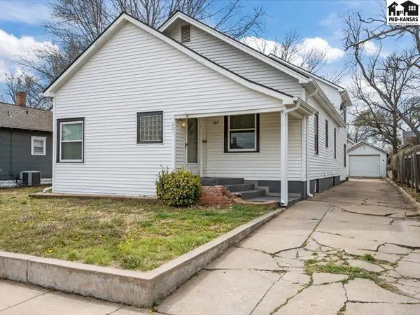 307 Champa St, Pratt, KS 67124