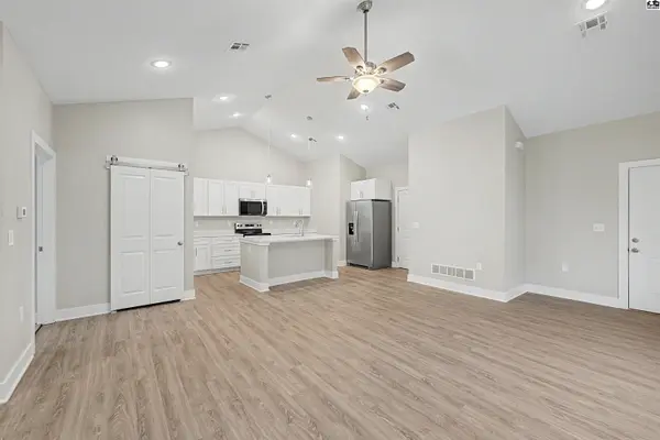 2718 Amelia Ln, Salina, KS 67401