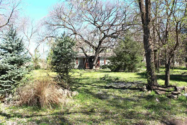 528 W Cleveland St, Marion, KS 66861