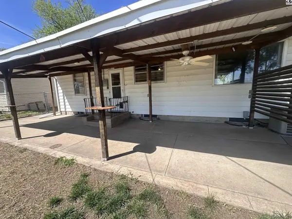 314 Belmont Rd, Pratt, KS 67124