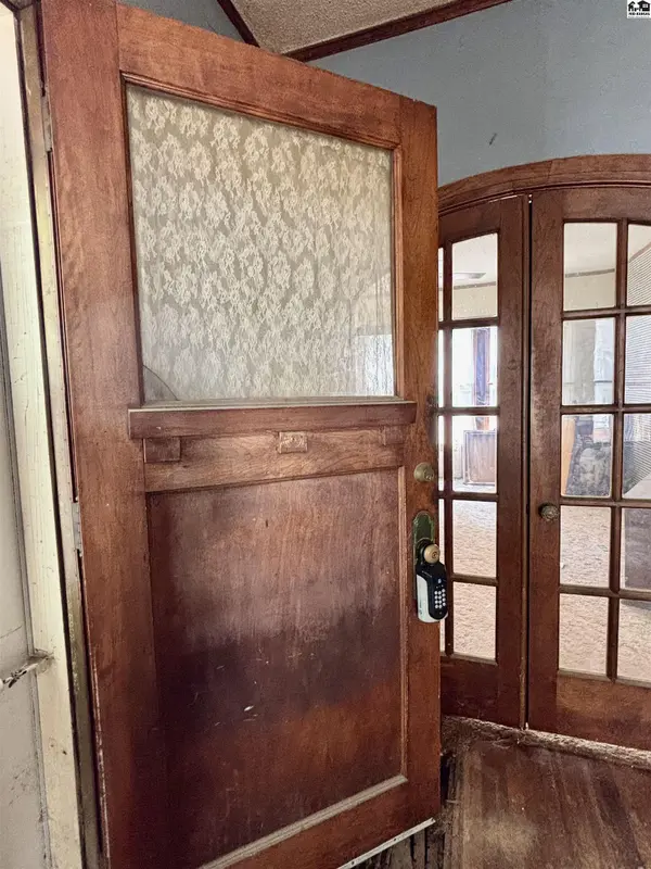 406 S Maple St, Mcpherson, KS 67460