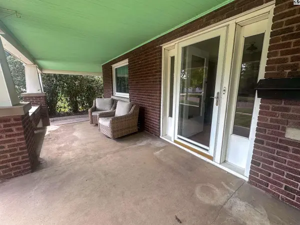 802 W 3rd St, Pratt, KS 67124