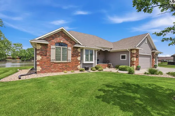 4 Waterbrook Ter, South Hutchinson, KS 67505