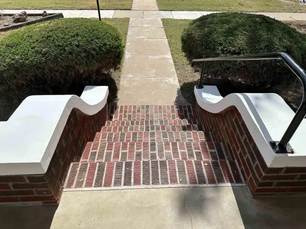 401 S Mound St, Pratt, KS 67124