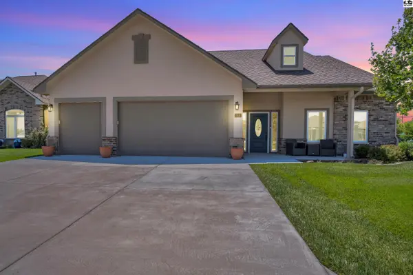 916 Veranda Cr, Mcpherson, KS 67460