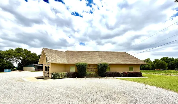 816 N Grand, Lyons, KS 67554