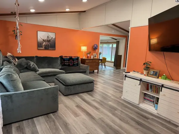 1115 W 8th St, Pratt, KS 67124