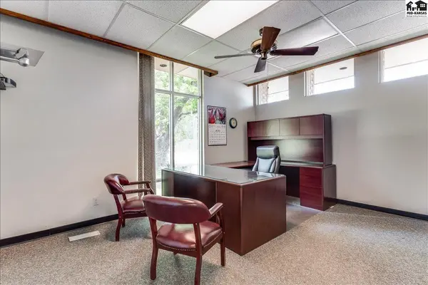 116 S Lincoln St, Arlington, KS 67514