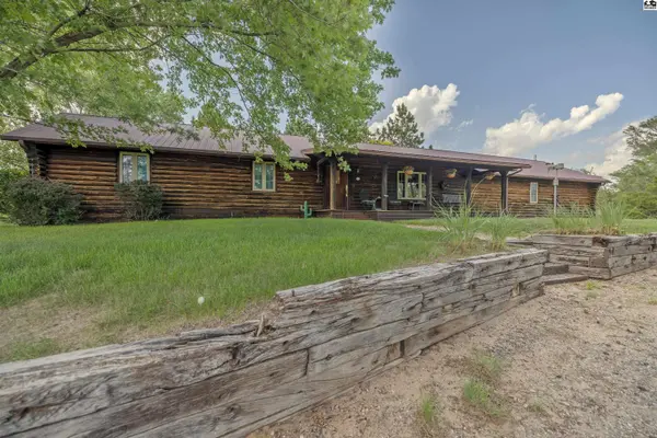 800 E 71st Ave, Hutchinson, KS 67502