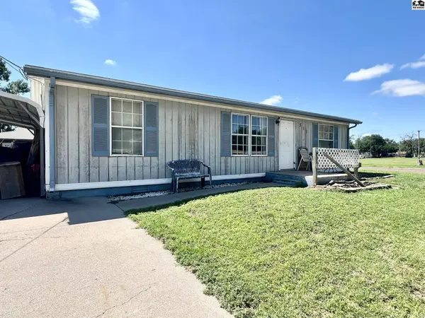 511 W 20th Ave, Hutchinson, KS 67502