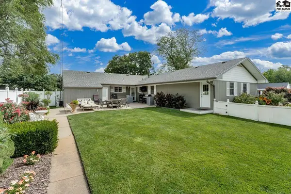 321 E Main St, Sterling, KS 67579